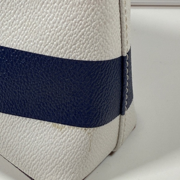 Kate Spade New York Wellesley Printed Hanna Crossbody Bag - Picture 7 of 12